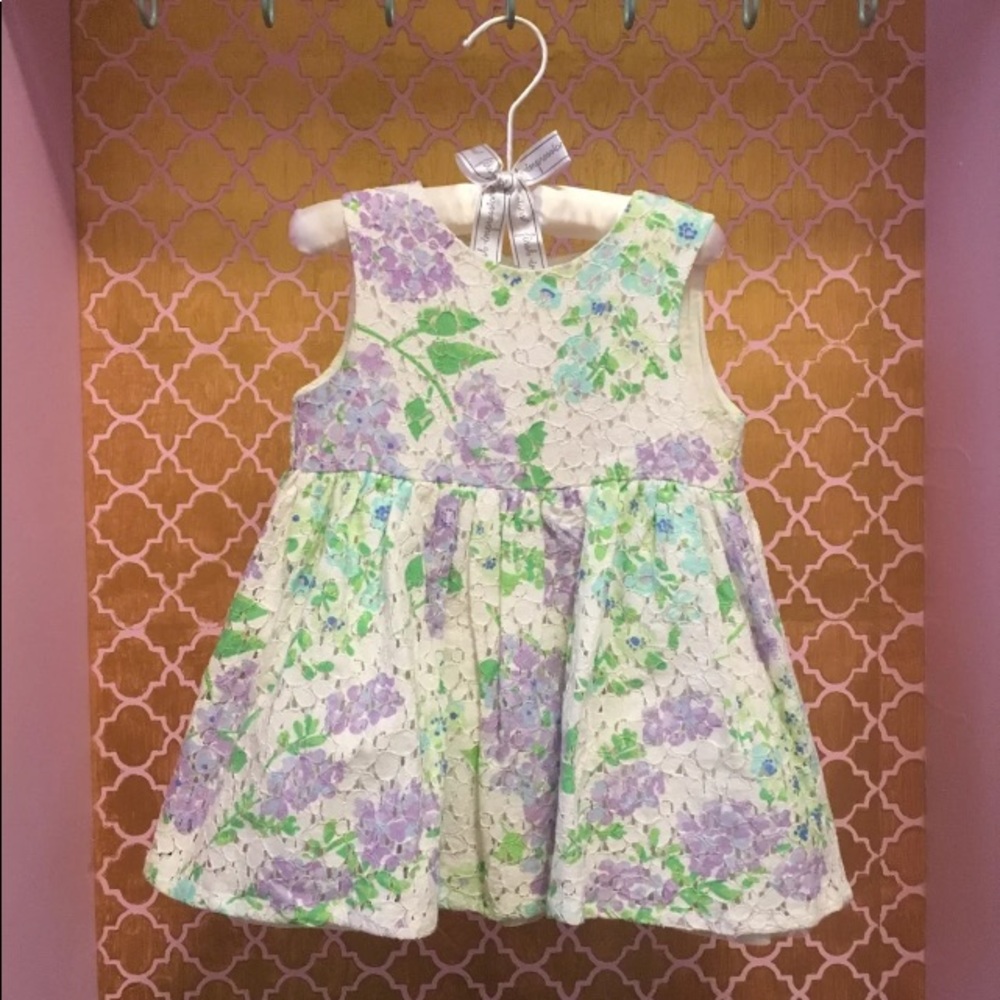 Dresses - Picture 5 of 8